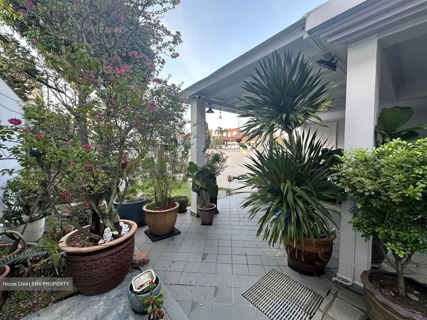 Phillips Avenue (D19), Semi-Detached #623739501